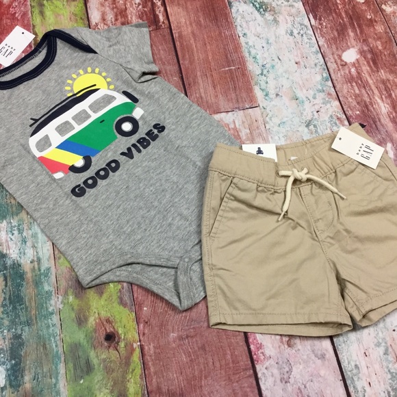 Gap Boys 0 3 Months Good Vibes Top & Tan Shorts Outfit - Picture 2 of 8